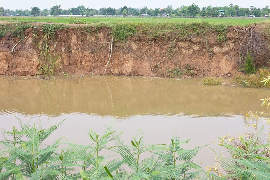 Ways to Prevent Soil Erosion on Steep Slopes - Featured Image