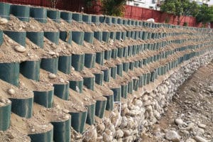 cheapest way to build a retaining wall